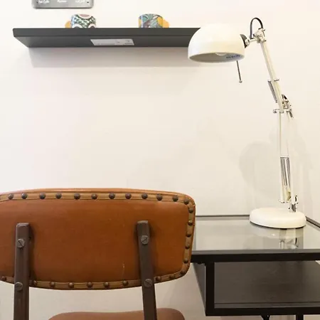 Italianway Easy - Ozieri 7 * Milán